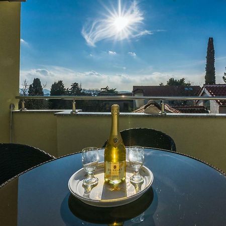 Apartman Mladenka Sukošan Zewnętrze zdjęcie
