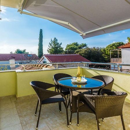 Apartman Mladenka Sukošan Zewnętrze zdjęcie